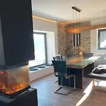 The View, Alleinstehendes 4½ Zi Berghaus Oberhalb Poschiavo