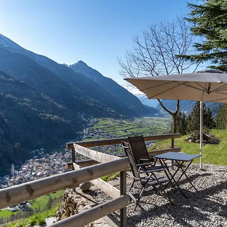 Holiday home The View, Alleinstehendes 4½ Zi Berghaus Oberhalb