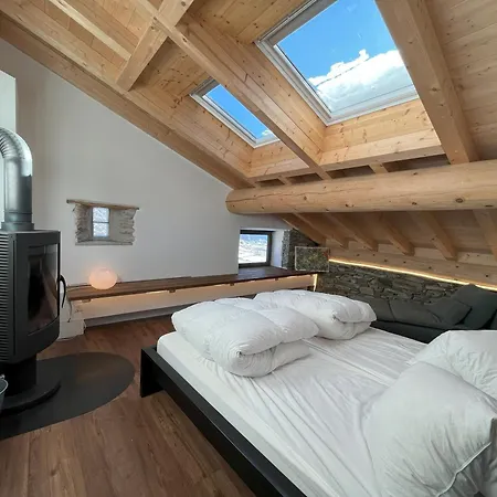 Holiday home The View, Alleinstehendes 4½ Zi Berghaus Oberhalb *