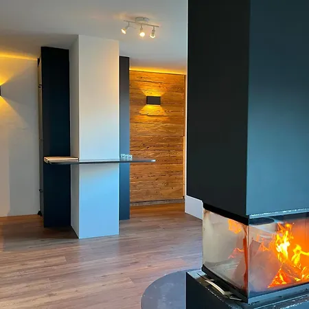 The View, Alleinstehendes 4½ Zi Berghaus Oberhalb Сasa de vacaciones