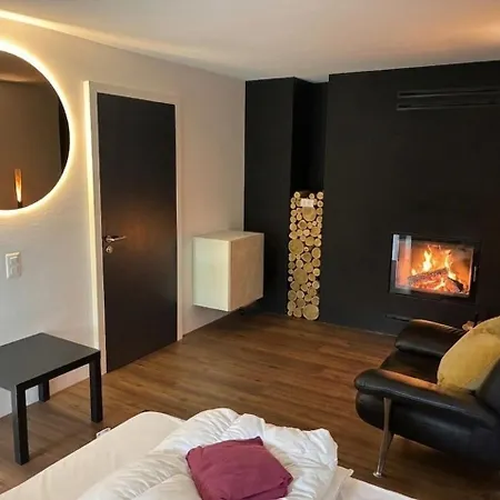 The View, Alleinstehendes 4½ Zi Berghaus Oberhalb Poschiavo