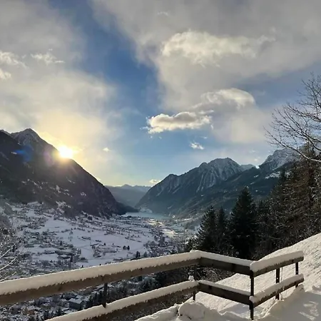 The View, Alleinstehendes 4½ Zi Berghaus Oberhalb Feriehus
