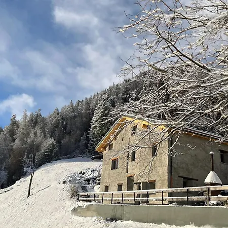 The View, Alleinstehendes 4½ Zi Berghaus Oberhalb Poschiavo