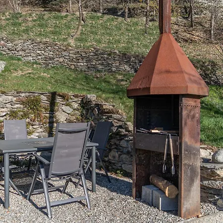 Feriehus The View, Alleinstehendes 4½ Zi Berghaus Oberhalb Poschiavo