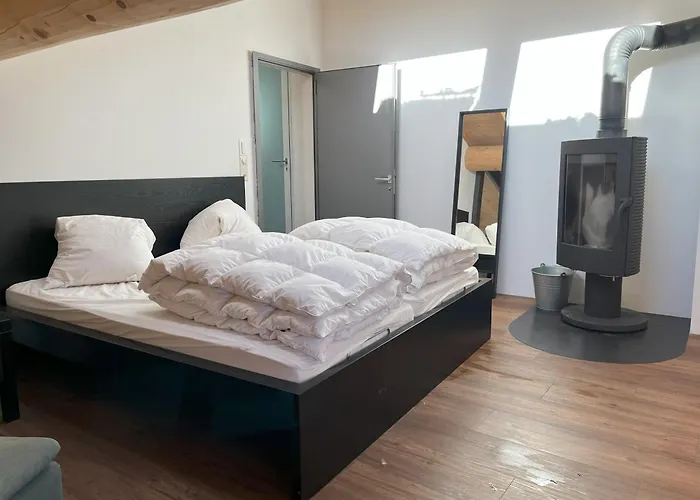 The View, Alleinstehendes 4½ Zi Berghaus Oberhalb Сasa de vacaciones *