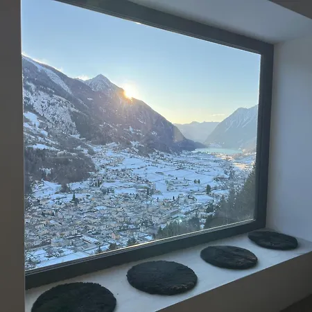 The View, Alleinstehendes 4½ Zi Berghaus Oberhalb Hébergement de vacances Poschiavo