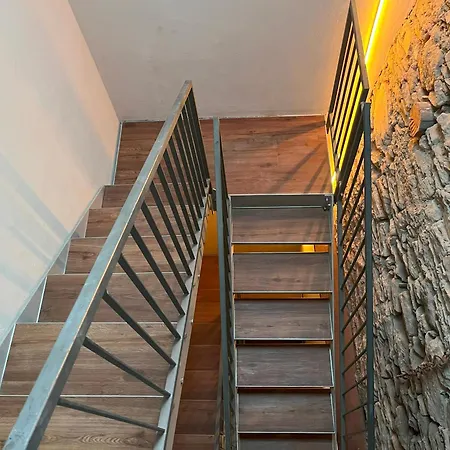 Hébergement de vacances The View, Alleinstehendes 4½ Zi Berghaus Oberhalb Poschiavo