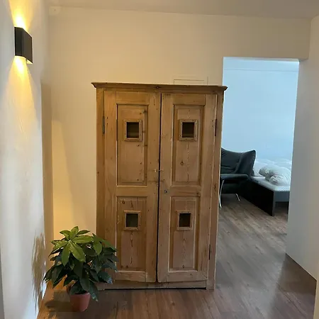 The View, Alleinstehendes 4½ Zi Berghaus Oberhalb * Poschiavo